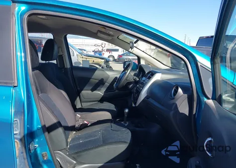 2015 Nissan Versa Note Sv z USA, uszkodzony, nr VIN 3N1CE2CP9FL435021